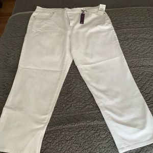 Gloria Vanderbilt white ultra stretch pants in 16W short